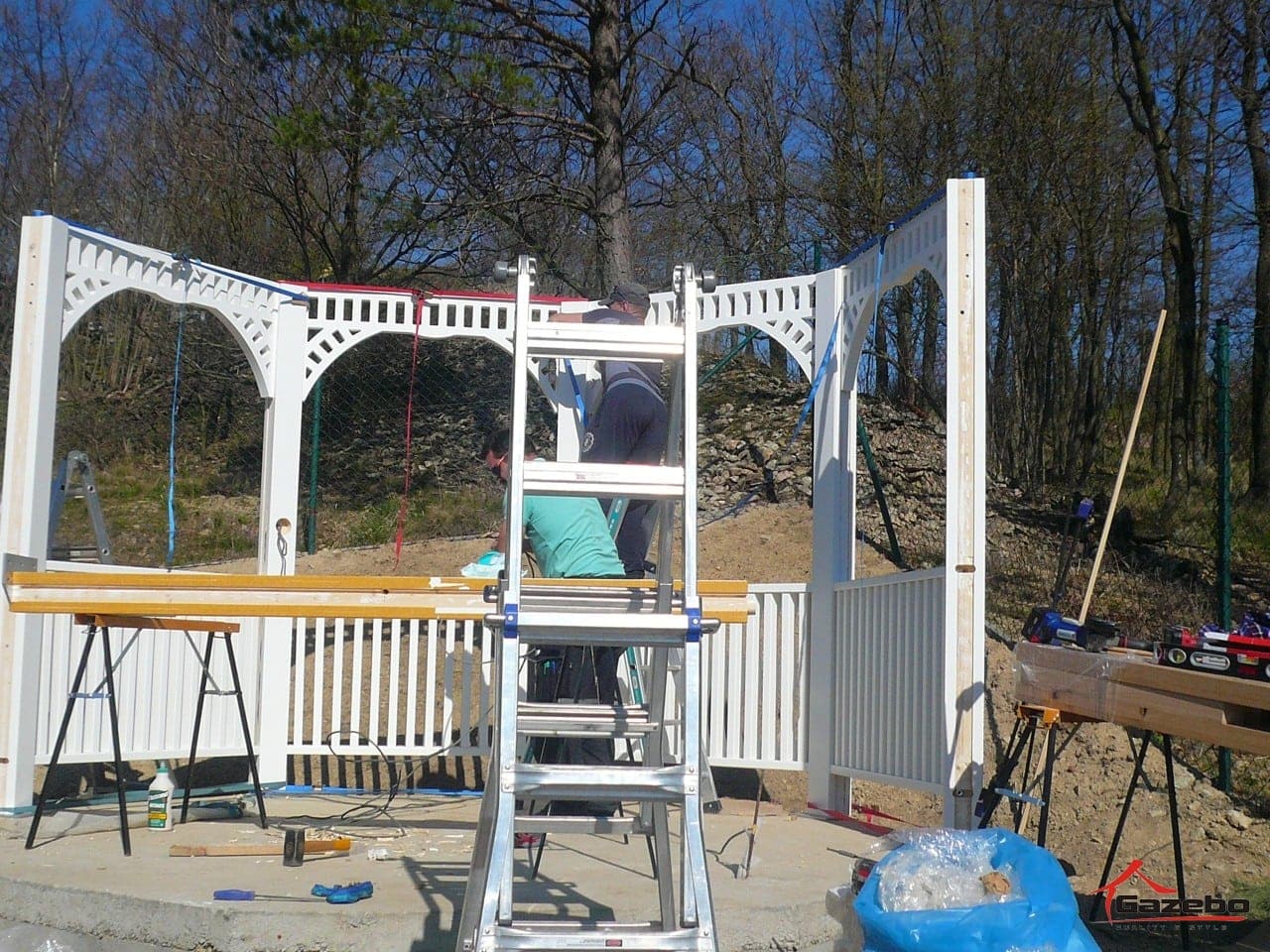 Victoria wooden gazebo – installation