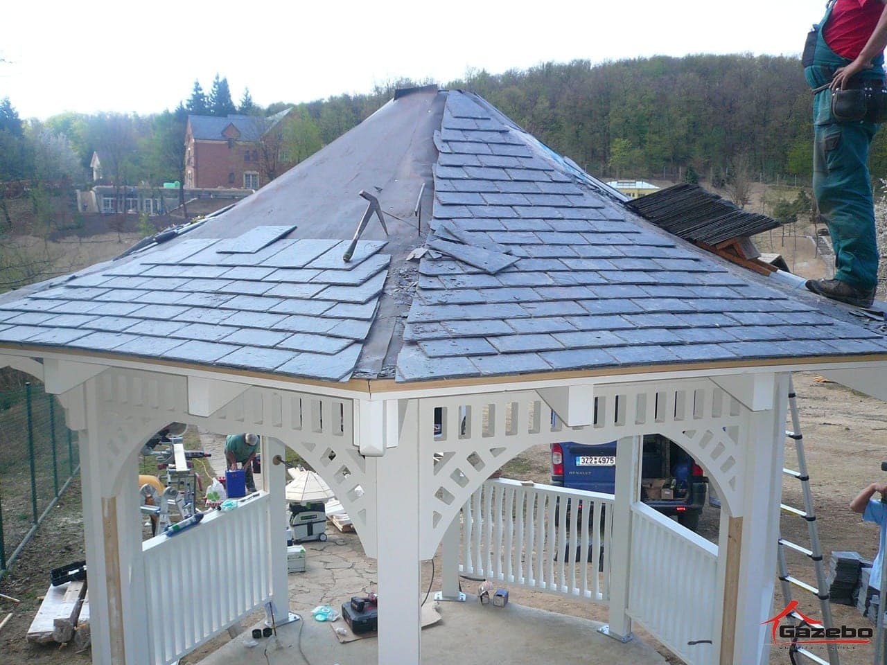 Victoria wooden gazebo – installation