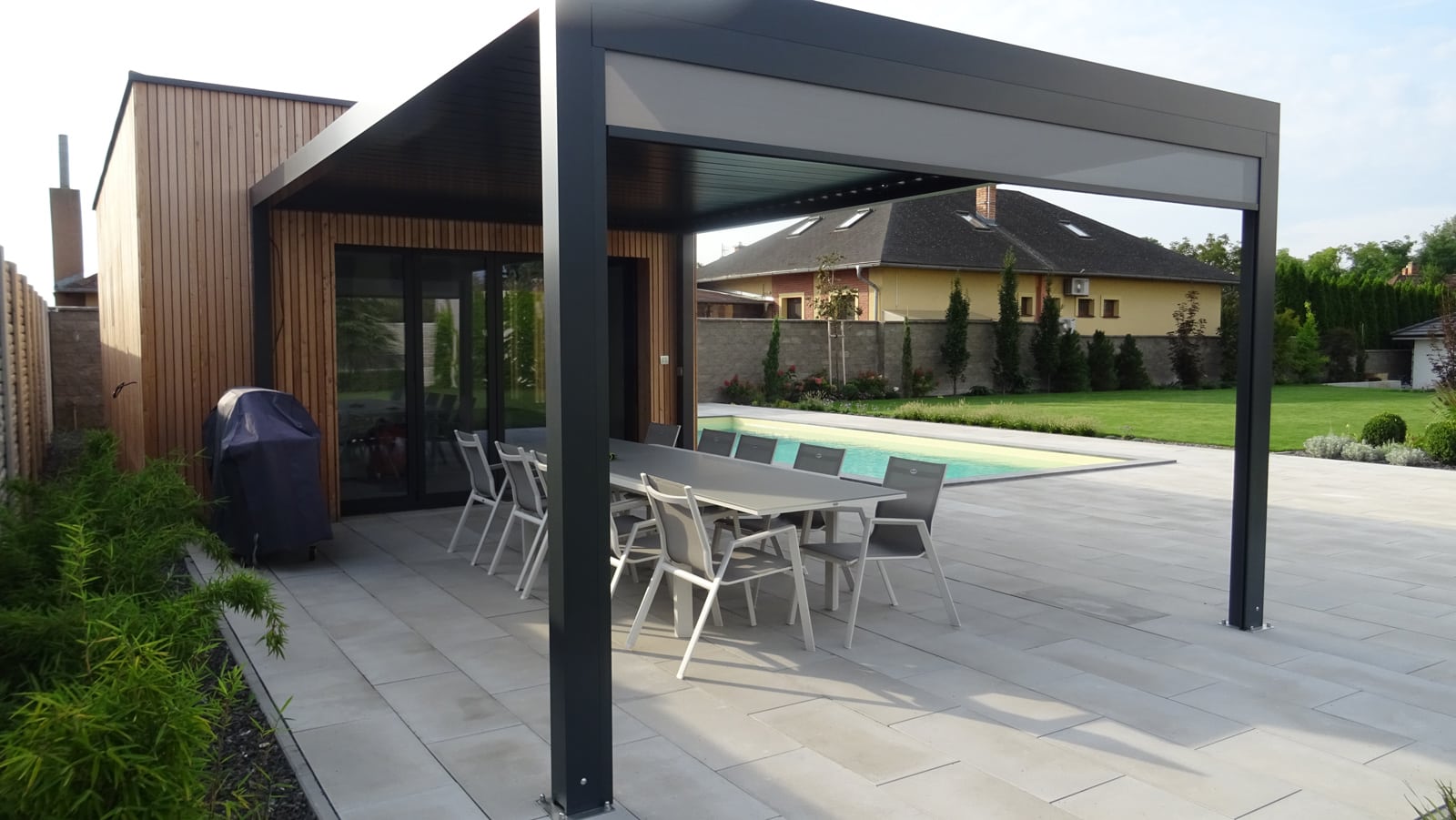 Bioclimatic pergola