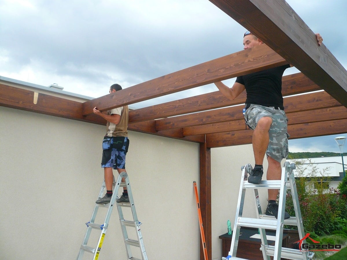 Dovetail joint of the Milano wooden pergola