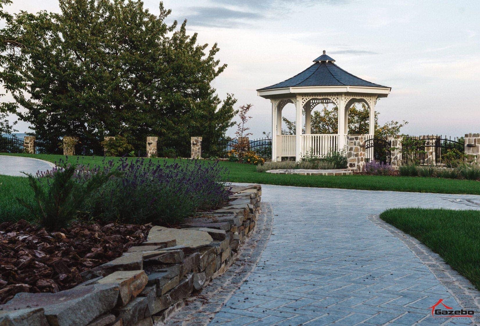 Modern custom Victoria garden gazebo