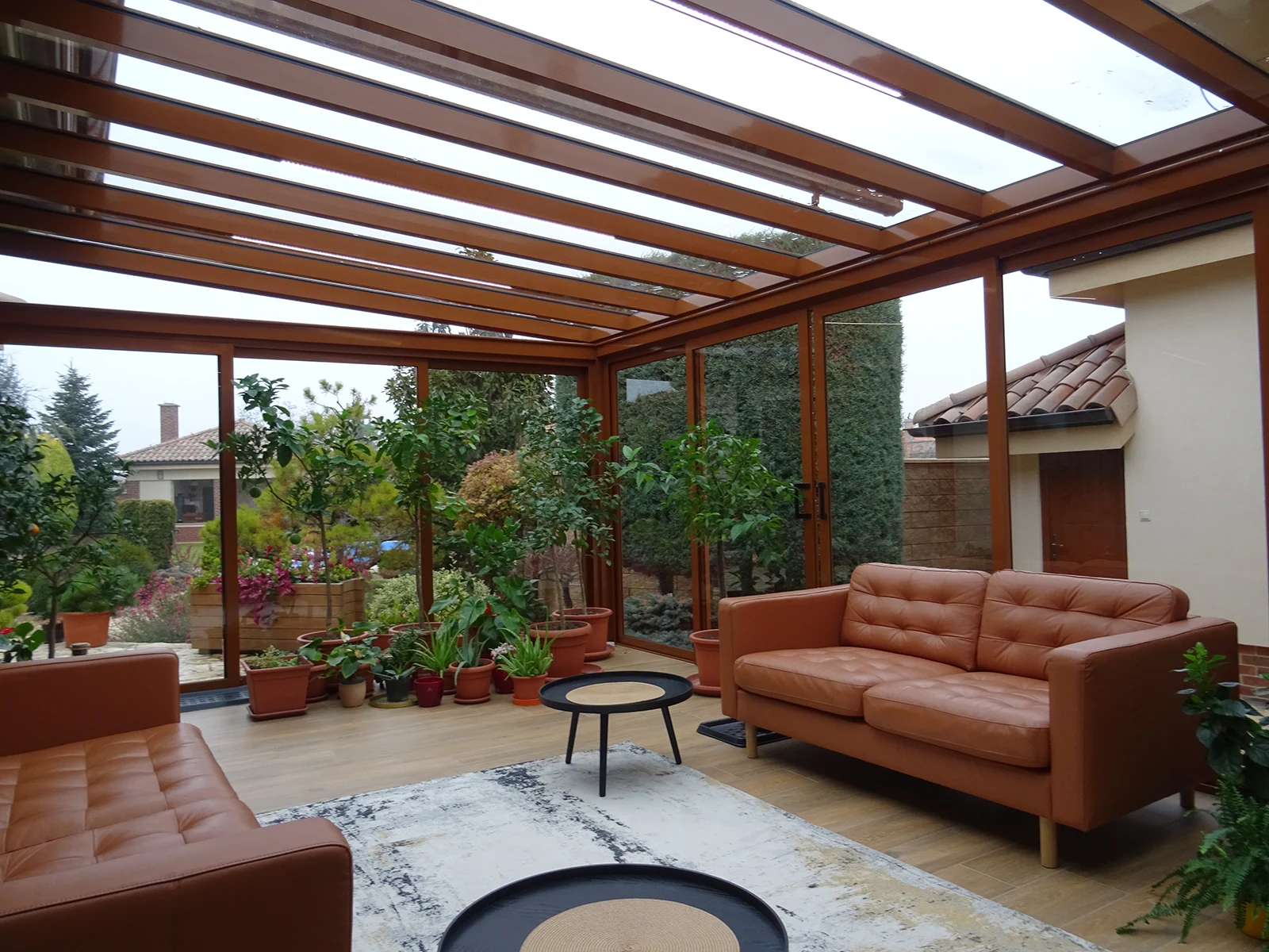 Aluminium shelters