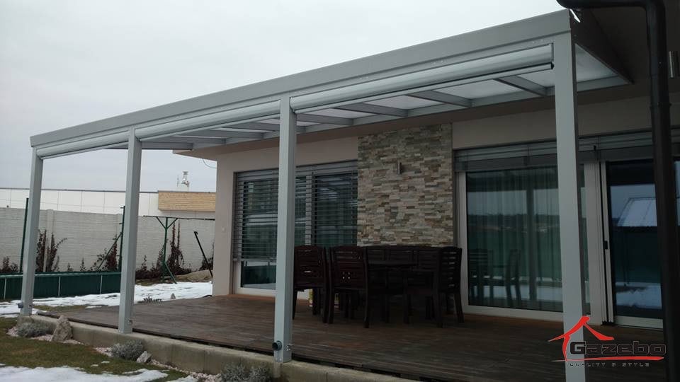 Economic Class aluminium pergola in winter