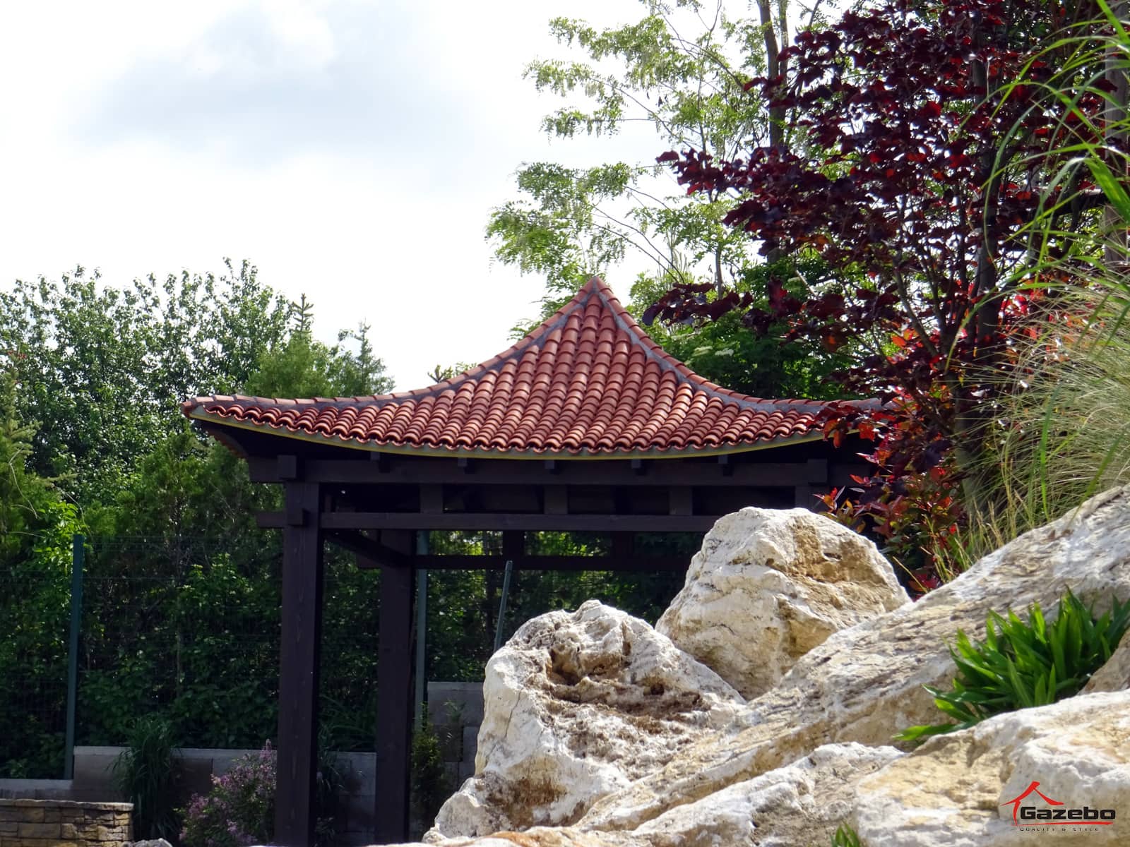 Japanese gazebo during construction