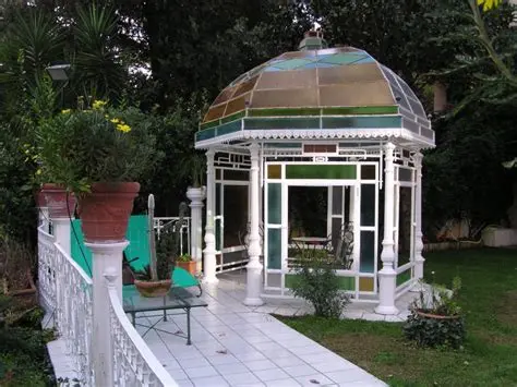 The history of gazebos in Rome