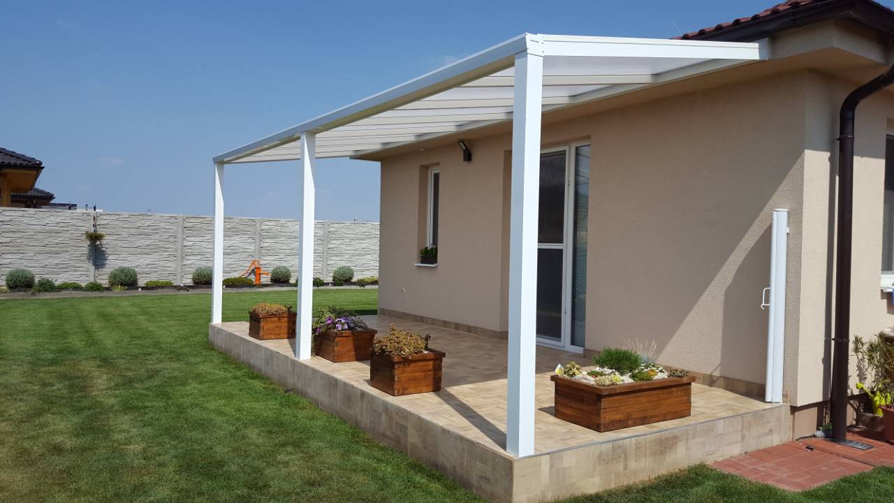 Basic Class pergola installation at Alžbetin dvor