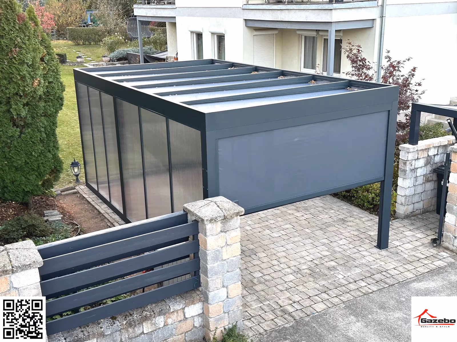 Aluminium carport beside a modern family home