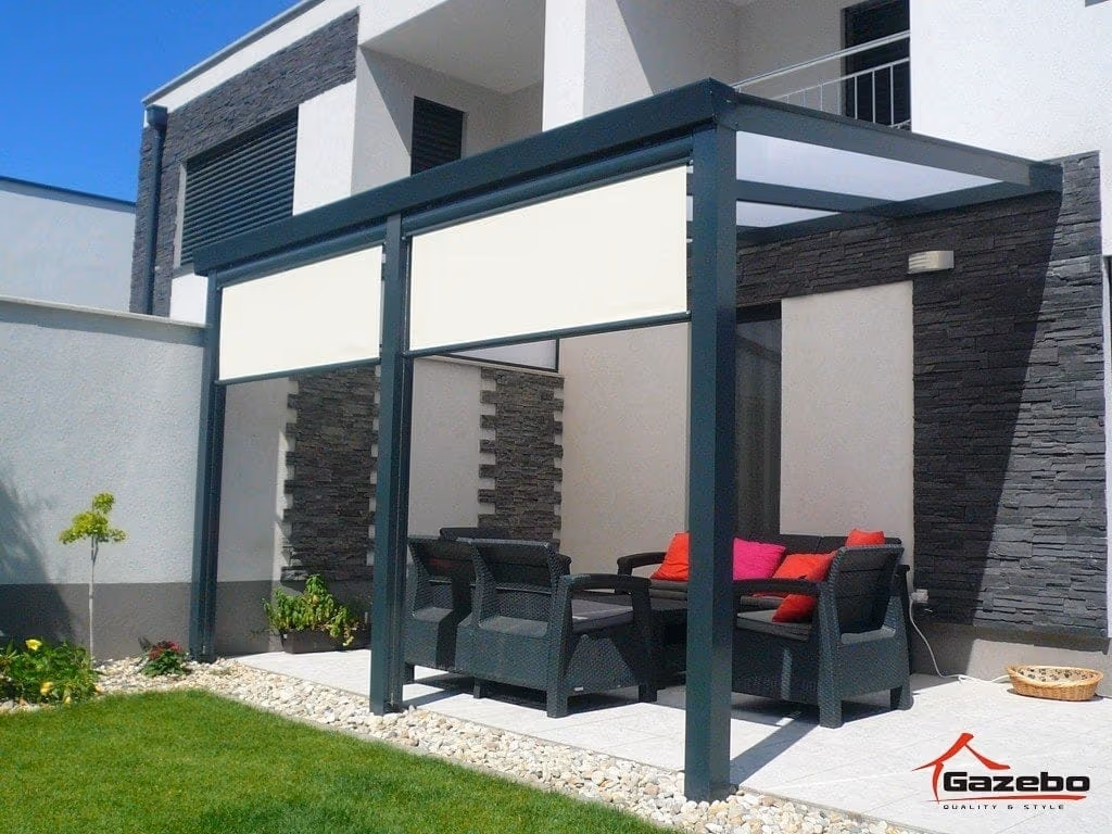 Economic Class pergola with a 16 mm polycarbonate roof