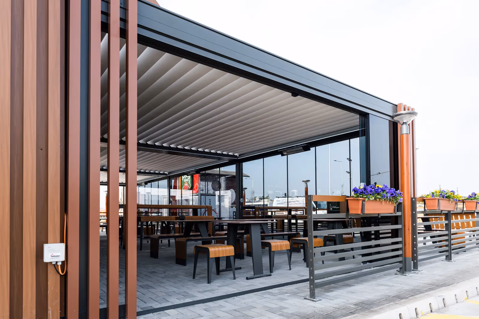 Aluminium Pergolas Exclusive Bioclimatic – photo 4