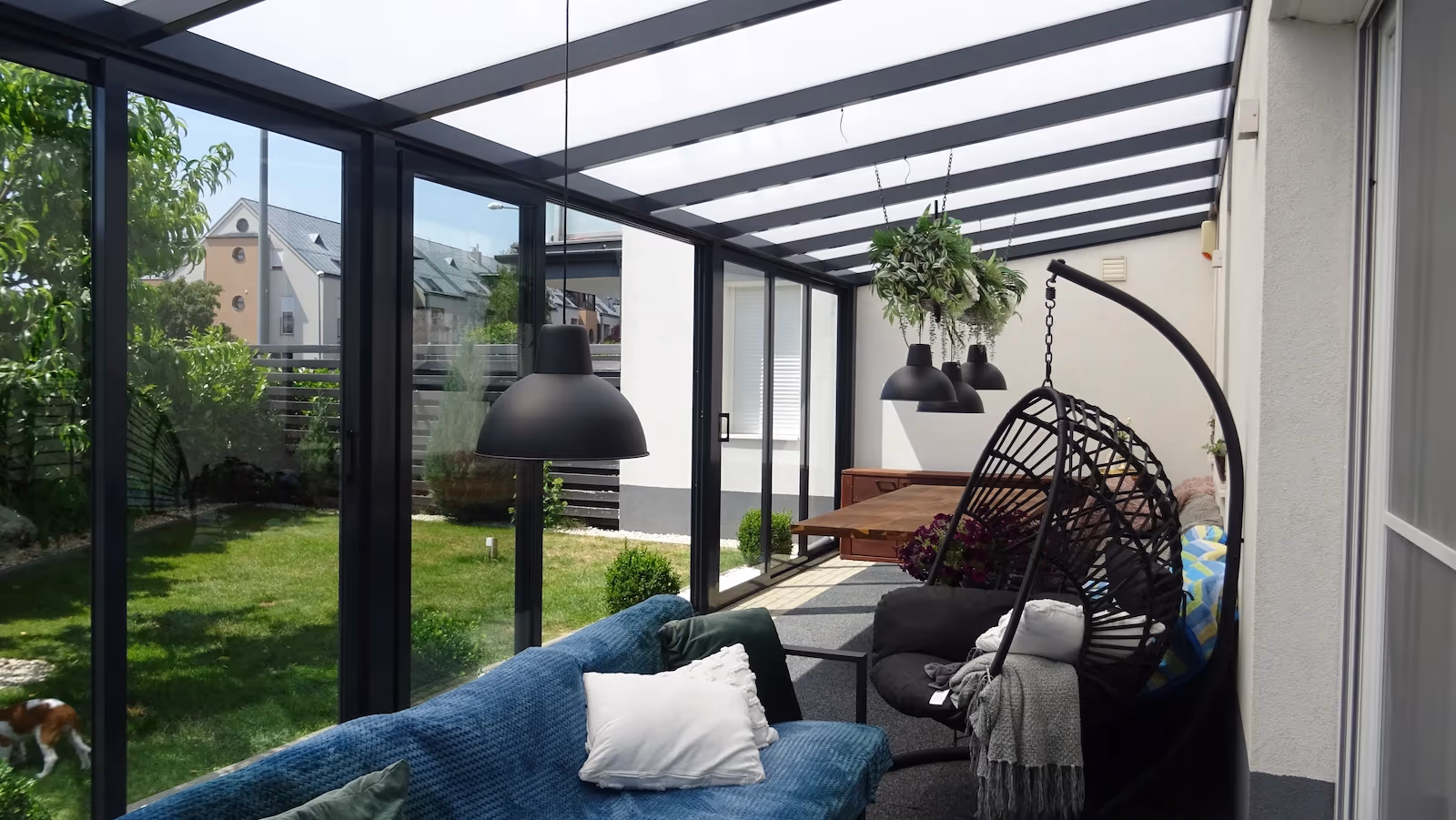 Furnished Top Garden 2 winter garden with a dining set