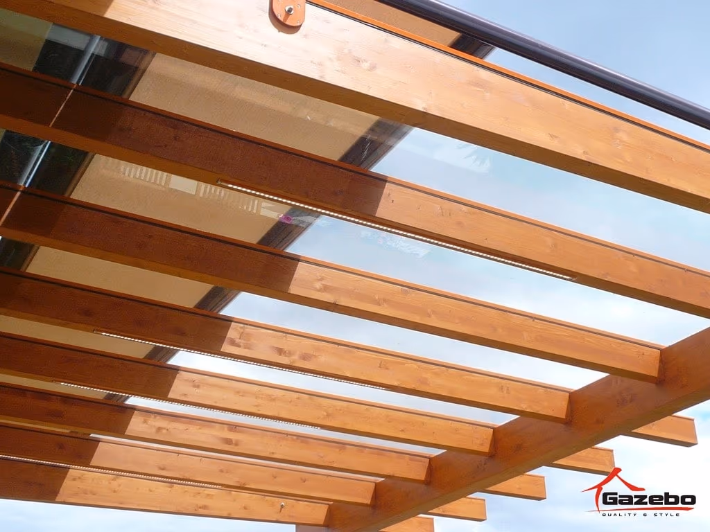 Top shading canopy on the Fenix wooden pergola, resistant to wind and UV
